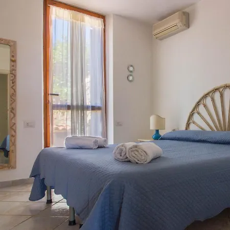 Apartment Guesthost - Seaview With Veranda Golfoaranci Golfo Aranci