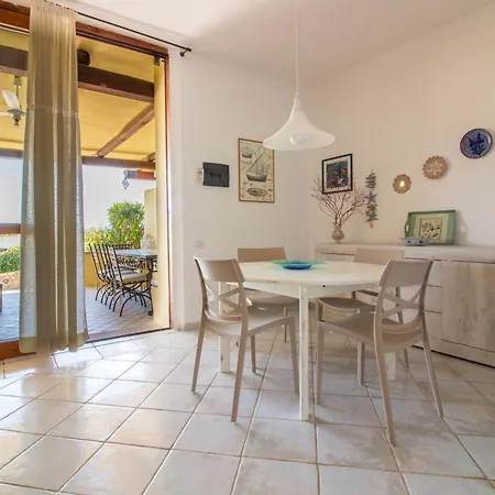 Apartment Guesthost - Seaview With Veranda Golfoaranci *