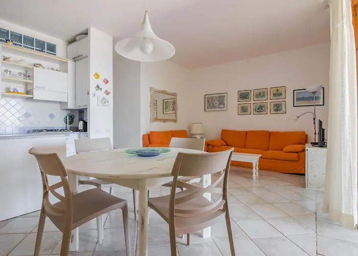 Guesthost - Seaview With Veranda Golfoaranci Daire